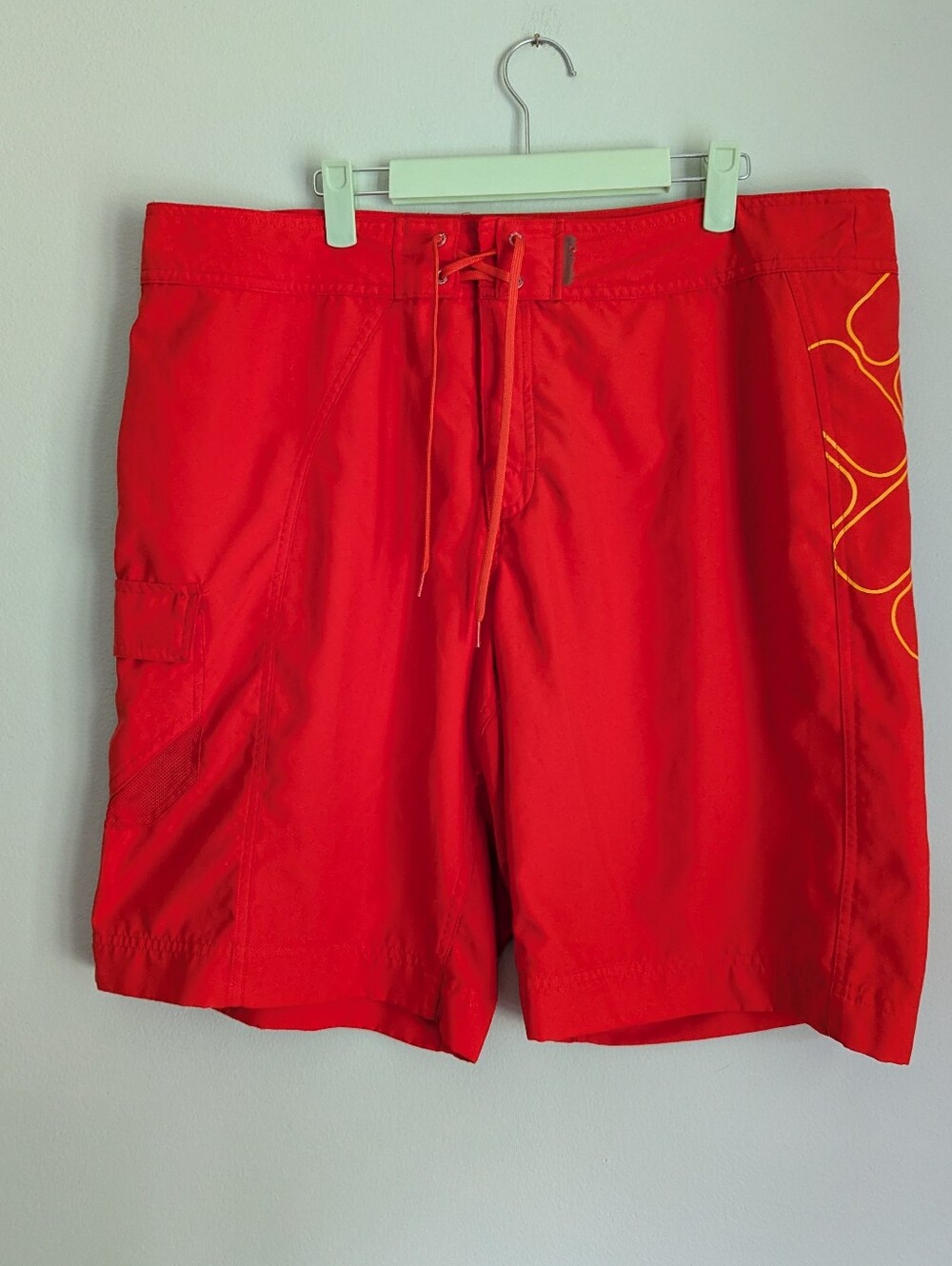 Columbia Men’s 38 Waist Omni Shield Board Shorts Red 11 Inch Inseam Cargo Logo
